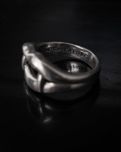 YOHJI YAMAMOTO Vampire Fang Ring