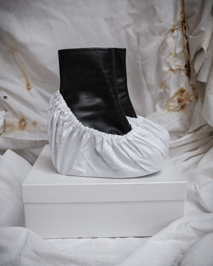 MAISON MARGIELA Black leather tabi boots with platform heel, EU 37