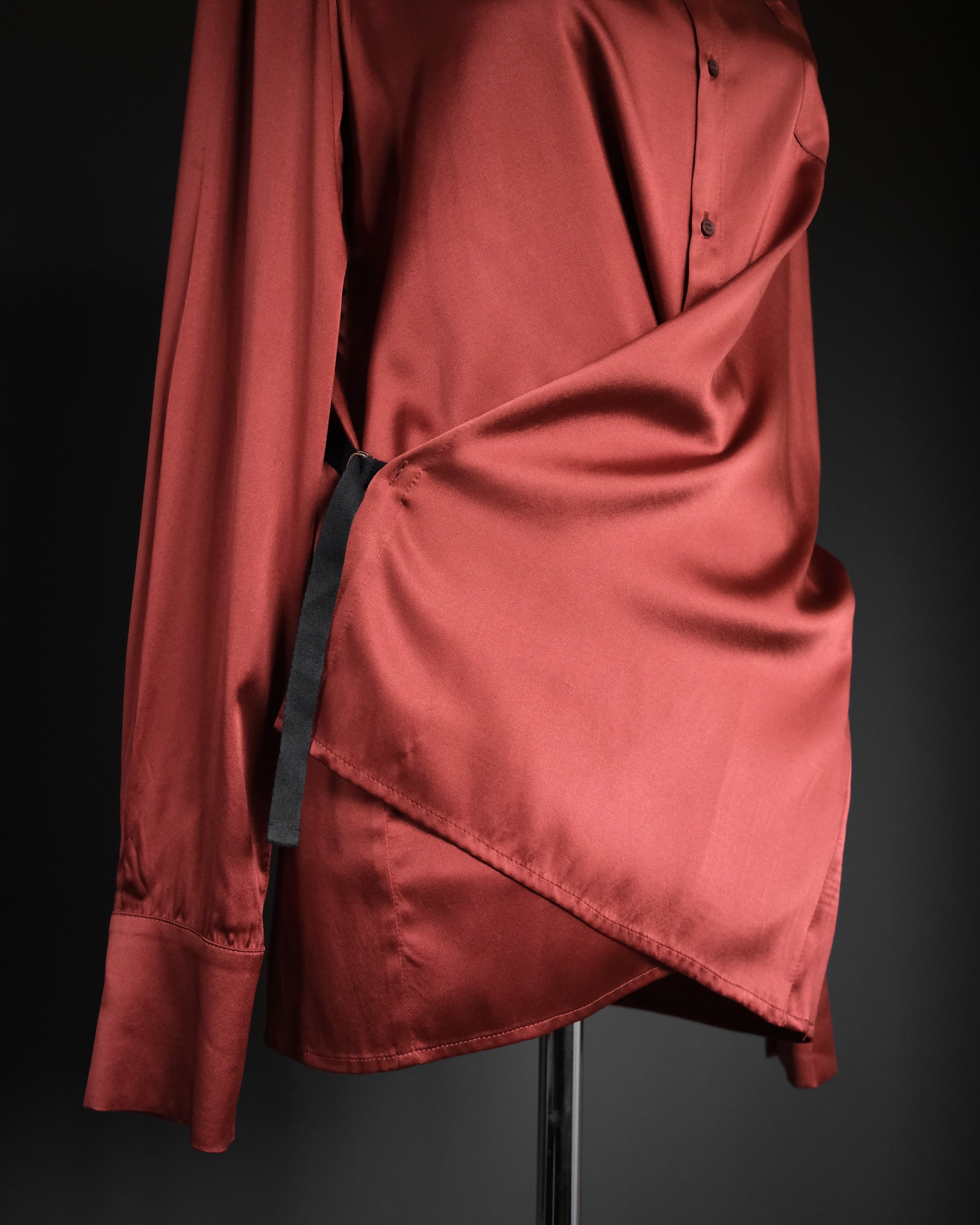 Red satin shirt from A.F. Vandevorst fall 2011, antwerp six, rare archival vintage, close up