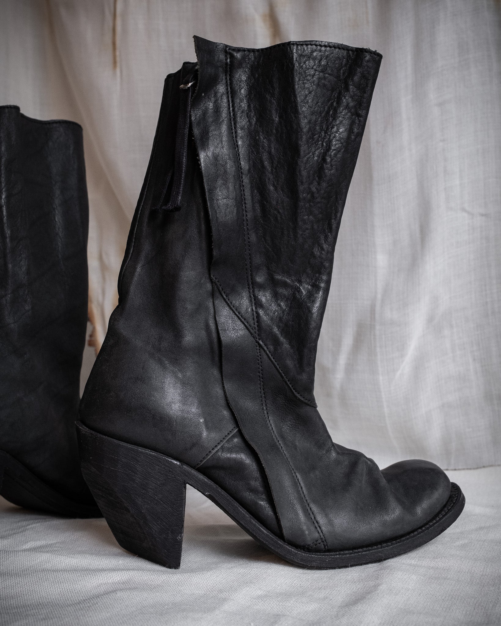 Side profile of Boris Bidjan Saberi zip leather boots EU 39