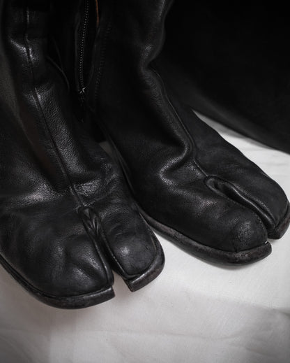 MAISON MARGIELA Black Leather Tabi Knee-High Boots – EU 38.5