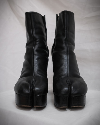 MAISON MARGIELA Tabi Platform Boots Black Leather, EU 36