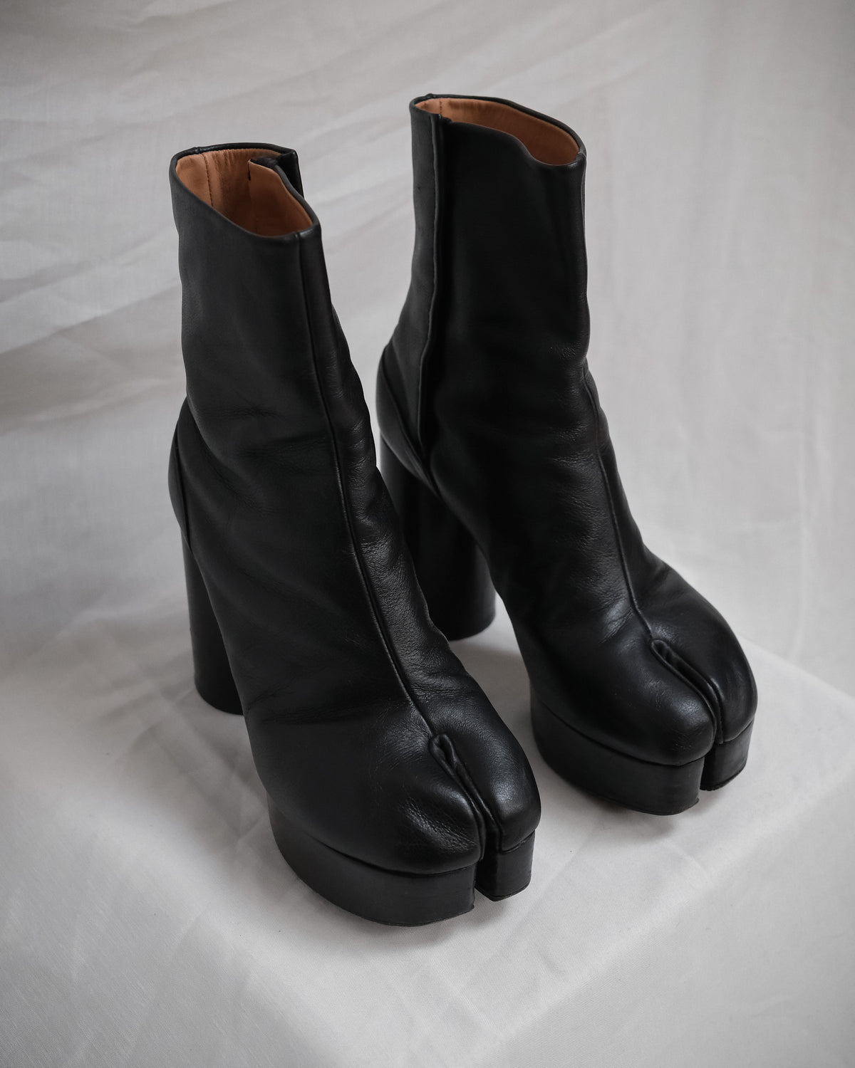 MAISON MARGIELA Tabi Platform Boots Black Leather, EU 36