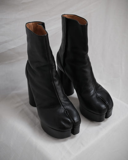 MAISON MARGIELA Tabi Platform Boots Black Leather, EU 36