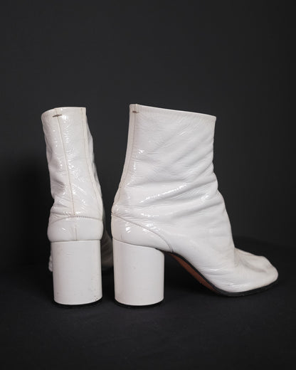 MAISON MARGIELA Patent White Tabi Boots A/W 2018, EU 39